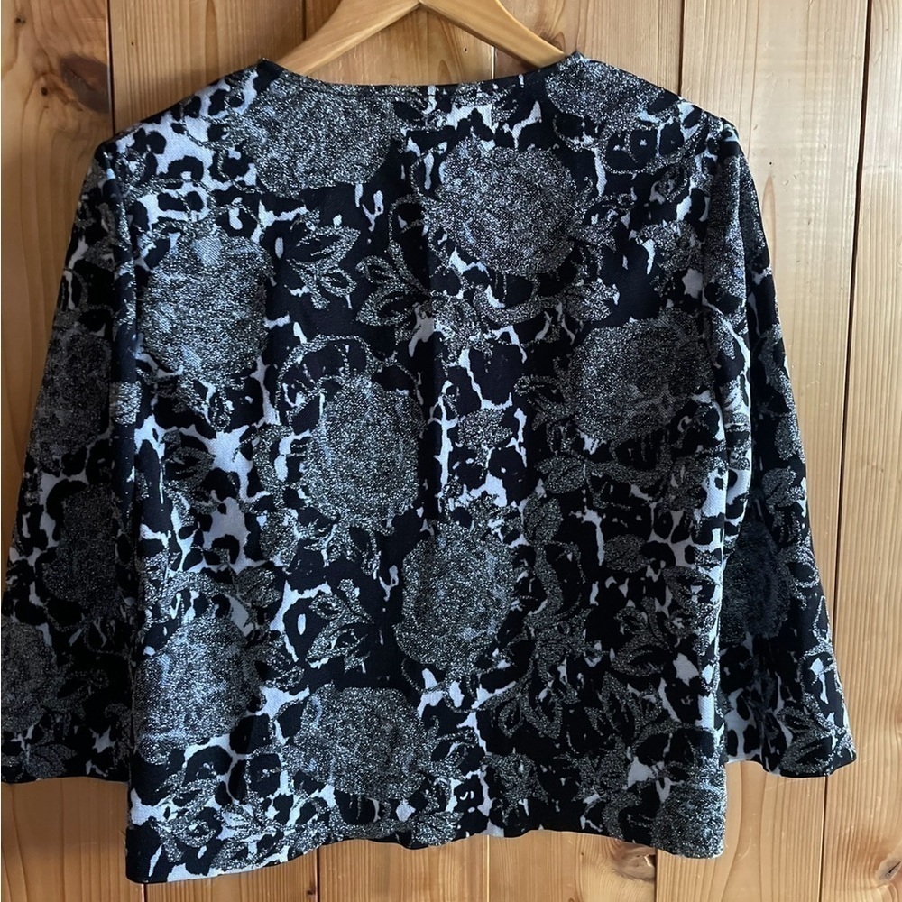 St. John Metallic Floral Blazer Sz 10 - Picture 7 of 7